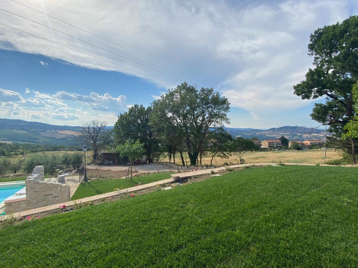 Appartamento Dell Agriturismo Pane E Olio Тоді Екстер'єр фото