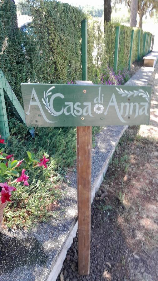 Appartamento Dell Agriturismo Pane E Olio Тоді Екстер'єр фото