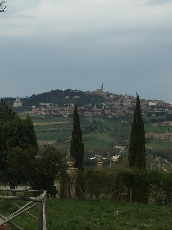 Appartamento Dell Agriturismo Pane E Olio Тоді Екстер'єр фото